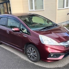 ホンダ　フィットシャトル　ハイブリッドの画像