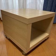 キャスター付きテレビ台の画像