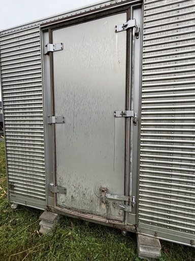 【バナナ】札幌市 トラックコンテナ アルミ製 横扉付き W4635mm×D2175mm×H2500mm 倉庫 物置 近郊格安自社配送