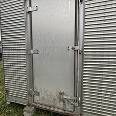 【バナナ】札幌市 トラックコンテナ アルミ製 横扉付き W4635mm×D2175mm×H2500mm 倉庫 物置 近郊格安自社配送の画像