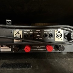 スピーカーとパワーアンプの画像