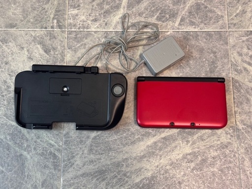 【美中古】　Nintendo 3DS LL 動作確認済み