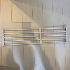 突っ張り棚の画像