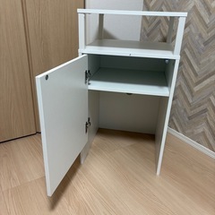 ロボット掃除機用棚　新品組み立て済みの画像