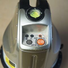 小型レーザー墨出器の画像