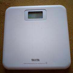 2024年式のタニタの体重計です。の画像