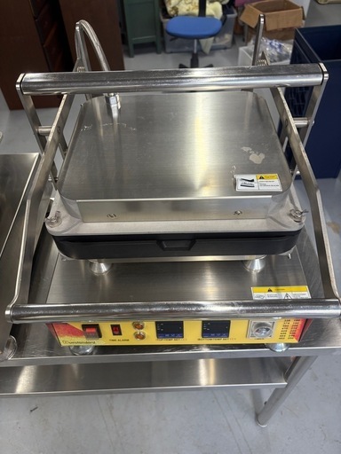 《お値引き中‼︎》Duestandard タルト焼成機（Tartlet machine）