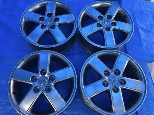 美品　ヴォクシー純正ホイール　AZR60 15×6j オフセット+50 ハイグロスシルバー