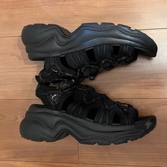 PUMA サンダル レディース 25cmの画像