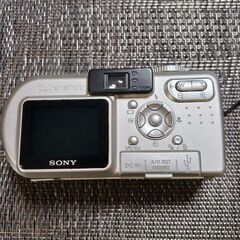 レトロコンパクトデジタルカメラです！美品！動作確認済です。の画像