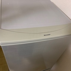SHARP 冷蔵庫 の画像