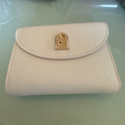 FURLA折り財布　新品