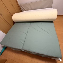 クイーンベッドの画像