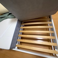 クイーンベッドの画像