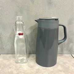 Tigerのポットとドリンク等入れる透明ボトルの画像