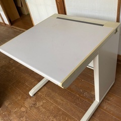 机の画像