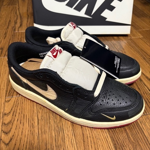 カスタム
Nigel Sylvester × Air Jordan 1 Retro Low