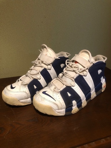 NIKE エアーモアアップテンポ