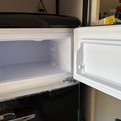 (土日出荷限定)アイリスプラザ 冷蔵庫 81L 一人暮らし 小型 おしゃれ ノンフロン 冷凍冷蔵庫 ブラック PRR-082D-Bの画像
