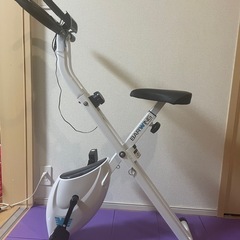 フィットネスバイク エアロバイク トレーニングの画像