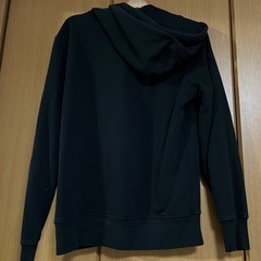 LEVI’S 黒パーカーSサイズの画像