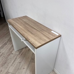 コンセント
付き机の画像