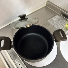 鍋　蓋付きの画像