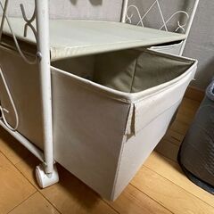 ハンガーラックの画像