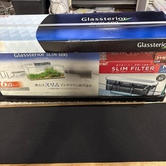 水槽、外掛けフィルター、の画像