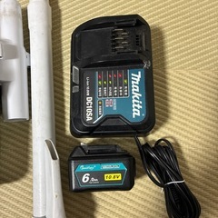 マキタ　コードレスクリーナー　サイクロン付
の画像