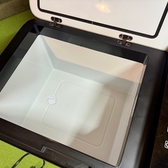 良品　ポータブル冷蔵庫　26リッター　車中泊やアウトドアにの画像