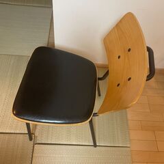 オフィスチェアの画像