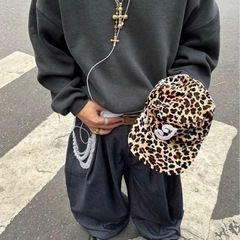 ヒョウ柄キャップ、2idiots label、Pillbox キャップの画像