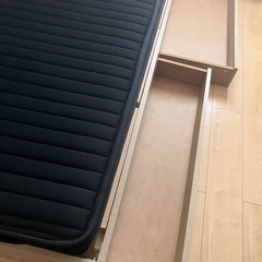 ダブルベッドの画像