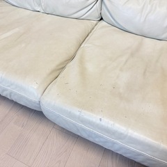 アクタスのレザーソファー　本革　ホワイトの画像