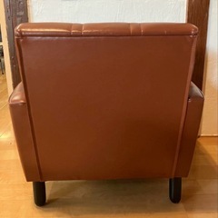 コクヨ レザー ソファ ブラウンの画像
