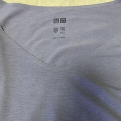 UNIQLO AIRism エアリズム Vネック パープル シャツ トップスの画像