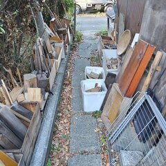 逗子 無料あげます 木片 木材 角材 キャンプファイアー 焚火 ソロキャンプ 材 構造材 内装材 建具 燃料 木炭 燃料 木箱 差し上げます 大木 彫刻 オブジェ 木像 木っ端 ウッド WOOD 暖炉 ストーブ 木工 家具 自然木 抜根 倒木 丸太 テーブル 作る 組み立て まき たきぎ 枝 伐採 固形 木質燃料 ボイラー BBQ バーベキュー 切り株 キャンプファイヤー 燃焼 荒材 桜 版画  薪  燃やす 日曜大工 工作 板材 板料 端材 DIY 棚材 角材 建築 ガーデン 木せん ブロック 建材 集の画像