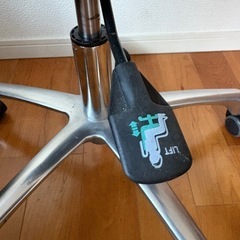 おしゃれな回る椅子の画像
