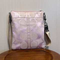 COACH ミニショルダーバッグ　ロゴピンクの画像