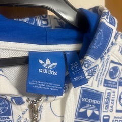 adidasパーカー（数回着用のみ）の画像