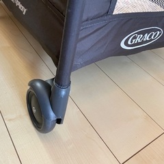 Graco Pack 'n Play ベビーベッド プレイヤード　コンパクトの画像