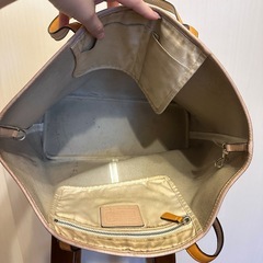 COACH トートバッグ ホワイト 持ち手ベージュの画像