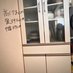 ニトリ食器棚　収納の画像