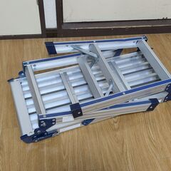 踏み台折り畳み式　　アルミ製　大型　脚立の画像