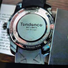Tendenceブラック腕時計の画像