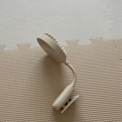 クリップ付きミニ扇風機の画像