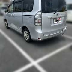 ✨トヨタ　ヴォクシー✨平成22年式の画像