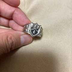 このリングは何かのコラボとか記念品ですか