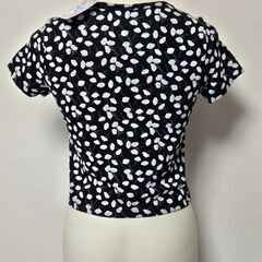 UNIQLO コラボ PAUL＆JOE 花柄Tシャツ Mサイズ ショート丈の画像
